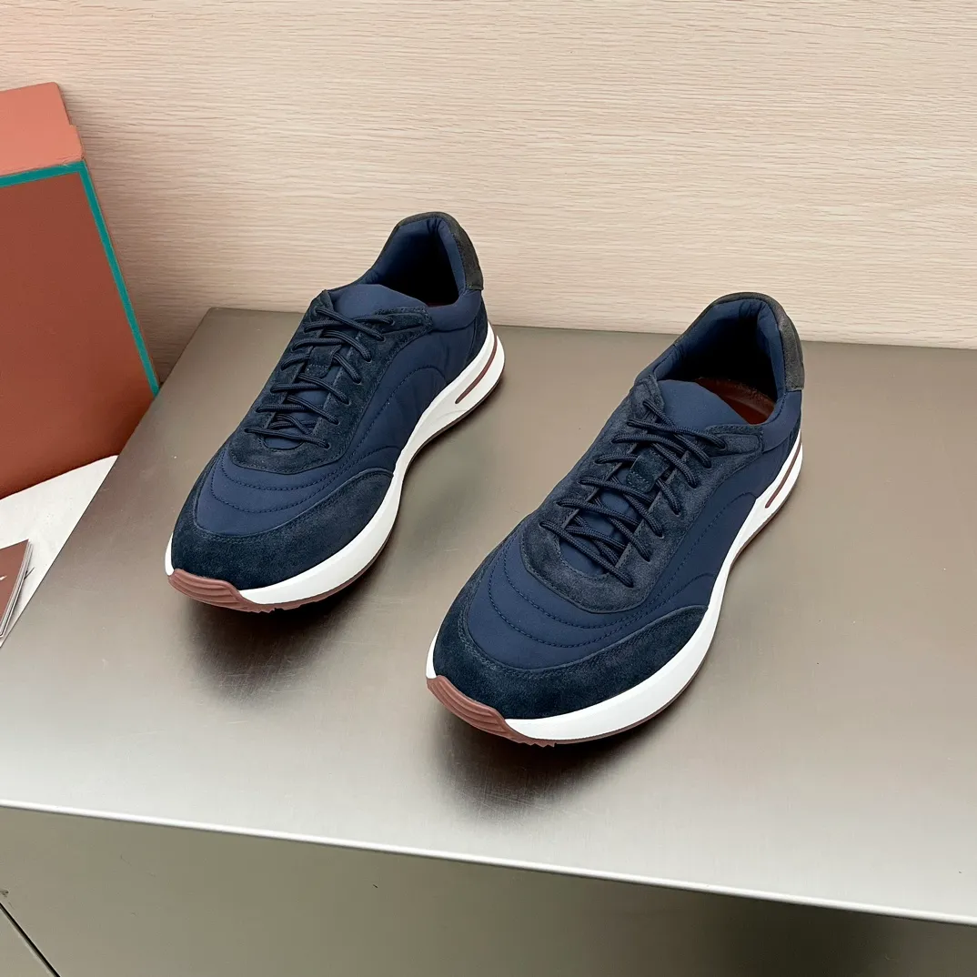 Factory price: 460💰Loro men's shoes💰iana WeekendWalk men's waterproof sports shoes! Waterproof canvas warm men's shoes, the lightest L men's shoes in history 💰jogging shoes, the upper is made of Wind microfiber with StormSystem® waterproof and windproof treatment and goatskin, which is waterproof and warm. There will be a little wrinkle on the upper, which is normal because the waterproof fabric is very soft and the exquisite carving is very challenging. Craftsmanship and lathe workmanship, the lining is made of cloth for a warmer and more comfortable fit, and the Kummel-colored rubber outsole is made of lightweight material: this structure ensures proper weight distribution during walking, improves shock absorption and rebound, enhances grip and stability, and the eyelets and upper back of the shoe are embellished with light and very comfortable shoes! Packed in the original box at the counter, multiple colors available! Size: 39-40-41-42-43-44 45 standard leather shoe size